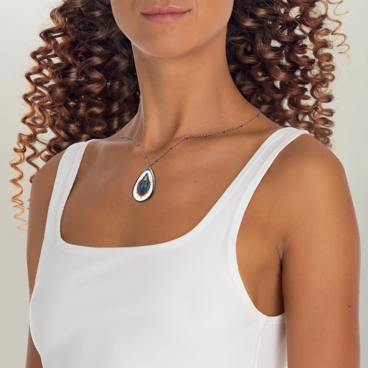 Peacock Feather Necklace – Teardrop Pendant with Vibrant Detail | Boho Spirit Animal Jewelry with Symbolic Design